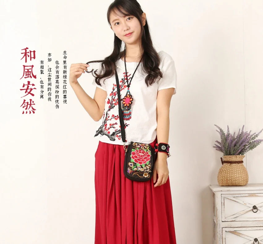 Chinese style new Yunnan national wind flip embroidered bag features embroidery mini packet mobile phone bag